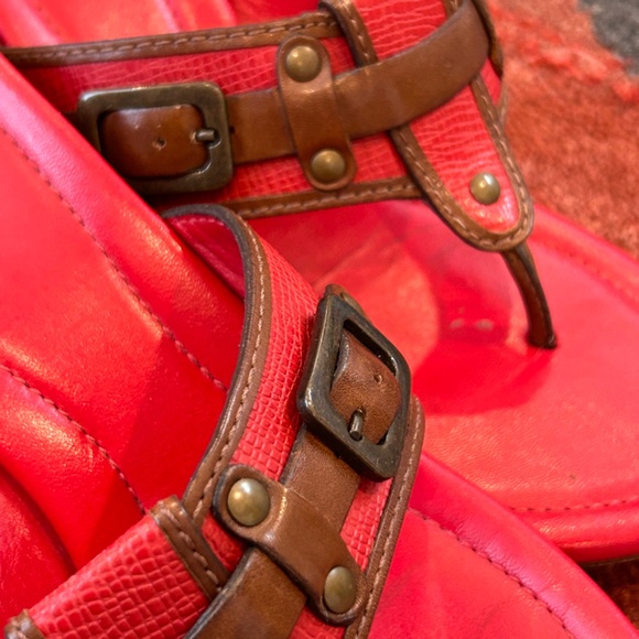 Cole Haan Wedge Sandal with Buckle. Red and Brown Thong. Size 9 B - Picture 4 of 9